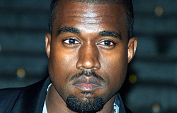 Ye elhalasztotta a marseille-i koncertet, miközben francia tiltás körvonalazódik