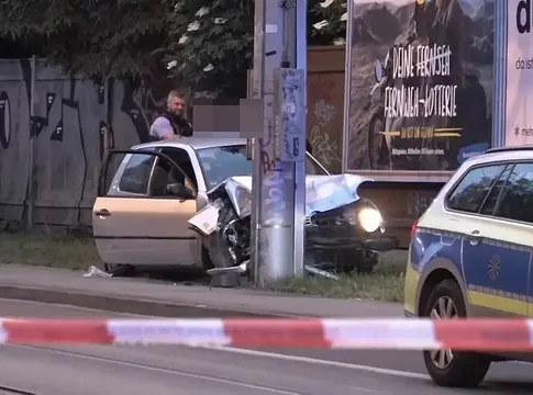Vadnyugati üldözés Lipcsében: rendőrök rálőttek egy bedrogozott Lupo sofőrjére