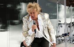 Rod Stewart majdnem elájult koncert közben