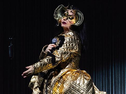 Új Björk-album készül? Izgalmas installációk és friss zenék érkeznek az 'Echolalia' kiállítással