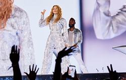 Több mint 700 ezer nézővel zárta madridi rezidenciáját Shakira