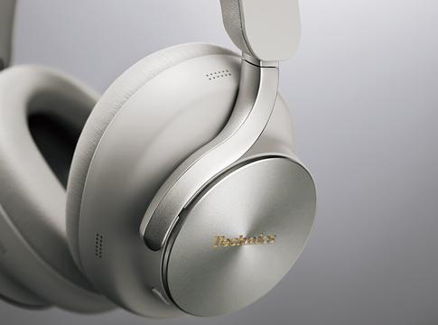 Mágneses folyadékkal érkezik a Technics új csúcsfejhallgatója