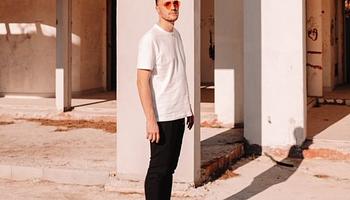 Monolink – In My Place (Maxi Meraki Remix)