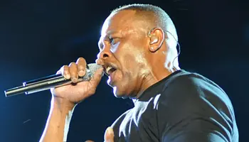 Dr. Dre: 2001 jön a Definitive Sound Seriesben – all-analog, 4 ezres limitált dupla bakelit