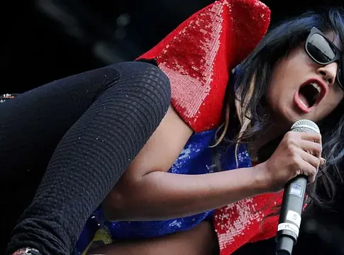 M.I.A. perli Kid Cudit: szerinte reklámcélból tették ki a Rebel Ragers Tourról a gyenge jegyeladások közepette