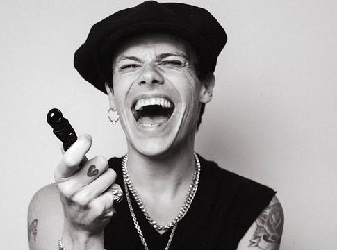 Yungblud: „Nem szeretem, ha a rock jövőjének hívnak – középosztálybeli srác vagyok, sosem állítottam mást”