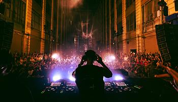 Armin van Buuren teltházas trance-éjszakát hozott az Industry Citybe