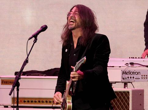 Intim klubkoncertekkel tér vissza a Foo Fighters