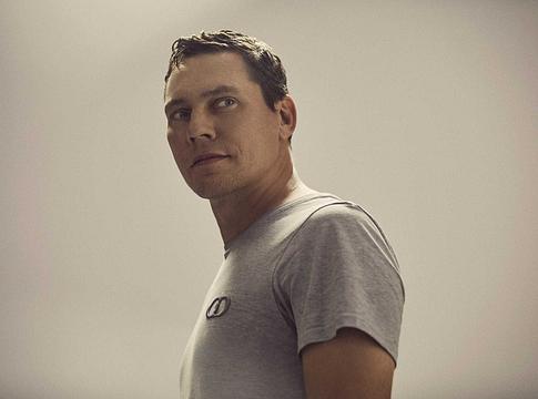 Tiësto 57 éves: egy élet a trance-től a globális színpadokig