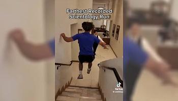 Mi az a Scientology Runs, és tényleg ekkora őrület lett a TikTokon?