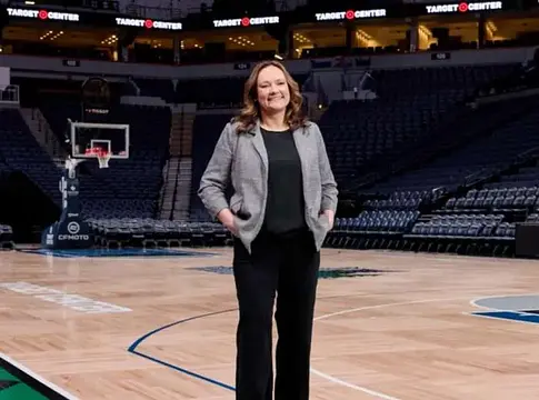 Fontos személyi változások a zenei iparban 2026 januárjában