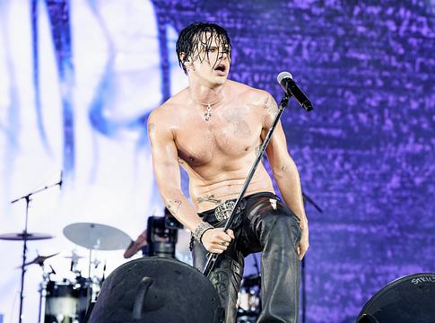 Yungblud őszinte vallomása után sztárok álltak mellé