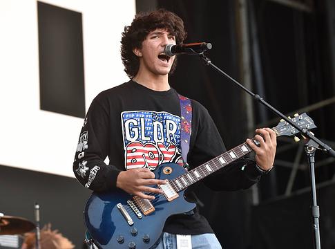 Noah Weiland megszólalása aggodalmat keltett, majd megnyugtató üzenettel folytatta