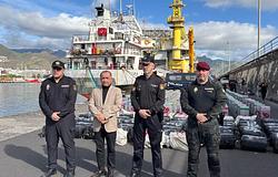 Rekorddöntő tengeri drogfogás: közel tíz tonna kokaint állítottak meg Spanyolországnál