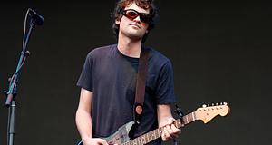 MJ Lenderman új dalokkal és sztárvendégekkel lépett fel Athénban