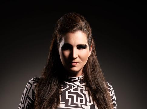 Két új irány, egy érzelmi mag: megérkeztek a Chase The Moment remixei