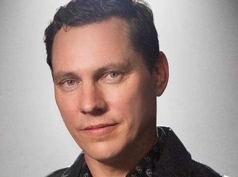 Tiesto fellép a Gízai piramisoknál – történelmi pillanat a zenei világban