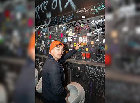 Hannoveri klub aranycsempékkel gyűjt adományt a mosdók felújítására