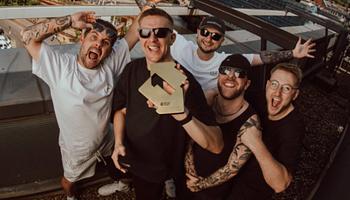The Reytons a brit lista élén – egyetlen mainstream rádiójátszás nélkül