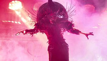 Lady Gaga rockos „Abracadabra”-előadással és több díjjal uralta a 2026-os Grammyt