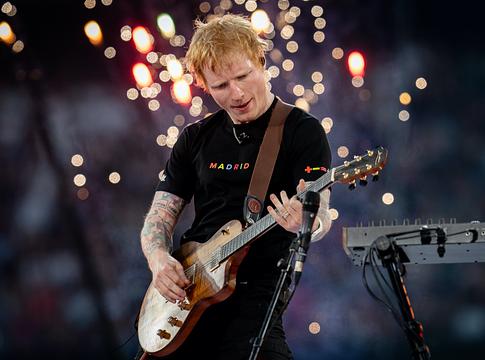 Ed Sheeran a rajongókra bízza a műsort a 2026-os Loop Tour állomásain