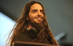 Bassnectar zenéje a Universal Studios új Fast & Furious attrakciójában