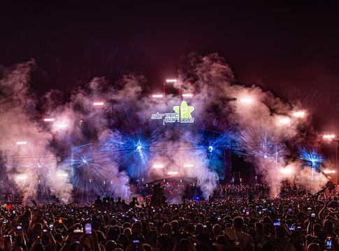 Street Parade 2026: 900 ezren ünnepeltek Zürichben, 906 ellátás és 46 letartóztatás mellett
