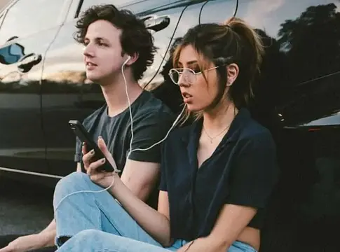 5 millió dolláros befektetést kapott az Airbuds közösségi streaming app