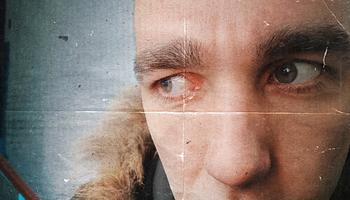 Miért vonzódunk az összeesküvés-elméletekhez? Egy új pszichológiai kutatás válaszai