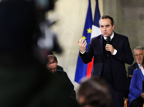 Franciaország kötelező drogteszteket rendel el a kormányzati felsővezetésnél