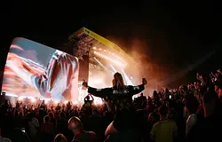 Túlzsúfoltság miatt zárták le a Reading és Leeds új dance sátrait