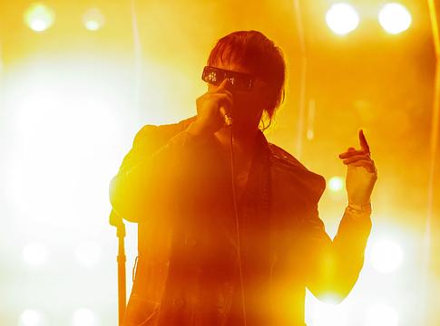 The Strokes: itt a slow-burning new single, a Falling Out Of Love