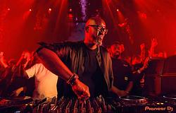 Black Coffee pert nyert a Maserati ellen