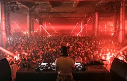 Visszavesz a tempóból a Warehouse Project 2027-ben