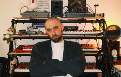 Monsieur Mellow kiadta Jackson James Smith közreműködésével készült 'Roll River, Roll' című dalt