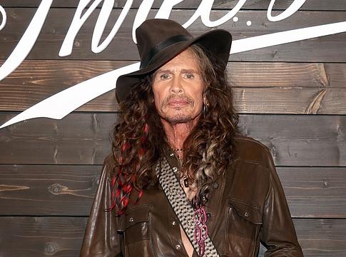 A vádpontok zömét elutasították Steven Tyler ellen