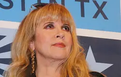 Stevie Nicks 3 millió dollárt ad a USC-nek – a hangját kezelő orvost méltatja