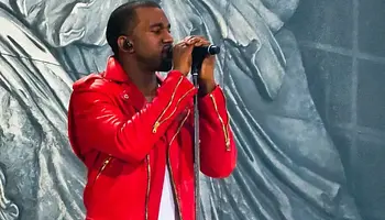 Paparazzivideó hangja miatt perelik a Where They At készítőit: Bauer‑Griffin Kanye Westet és French Montanát is megnevezi