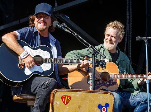 Glen Hansard megható szavakkal beszélt Eddie Vedderről halála előtt
