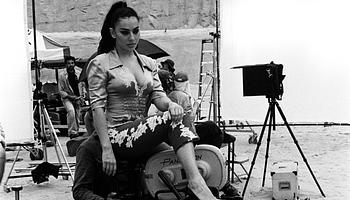 Charli XCX új klippel jelentkezett: Vincent Cassel a Camera főszereplője