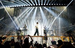 Tame Impala látványos show-val indította 2025-ös amerikai turnéját Brooklynban