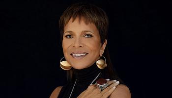Sylvia Rhone távozik az Epic Records éléről