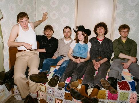 Fat Dog visszatér egy pimasz, 80-as éveket idéző számmal: Go Fuck Urself
