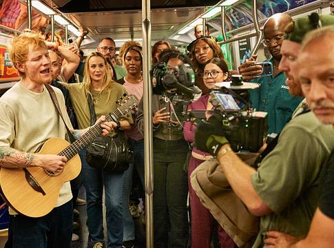 Ed Sheeran új Netflix különkiadással jelentkezik – „One Shot With Ed Sheeran”