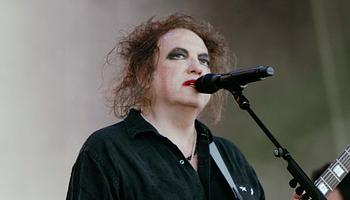 Hőségben hozta a slágereket a The Cure Cardiffban – elindult a 2026-os brit és ír turné