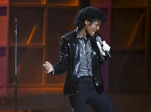 A Michael átlépte a 900 milliót, karnyújtásra a Bohemian Rhapsody rekordjától
