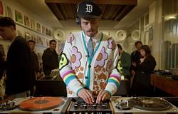 Seth Troxler megosztotta a párizsi Yoyaku in-store vinyl-szettjét
