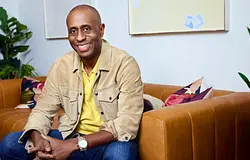 Kevin Shivers lett a The Team zenei csoportjának társelnöke