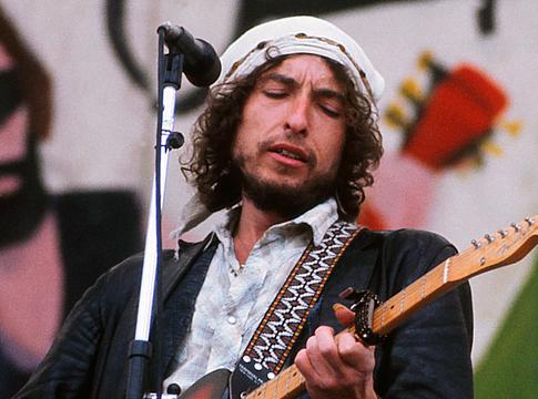 Bob Dylan 39 CD-n tárja fel az 1976-os Rolling Thunder Revue-t