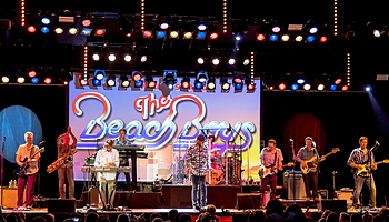 Újra elhalasztotta visszatérését a The Beach Boys